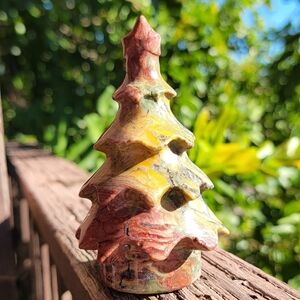 NEW 4.3" - 282G UV-REACTIVE VOLCANO AGATE CHRISTMAS TREE